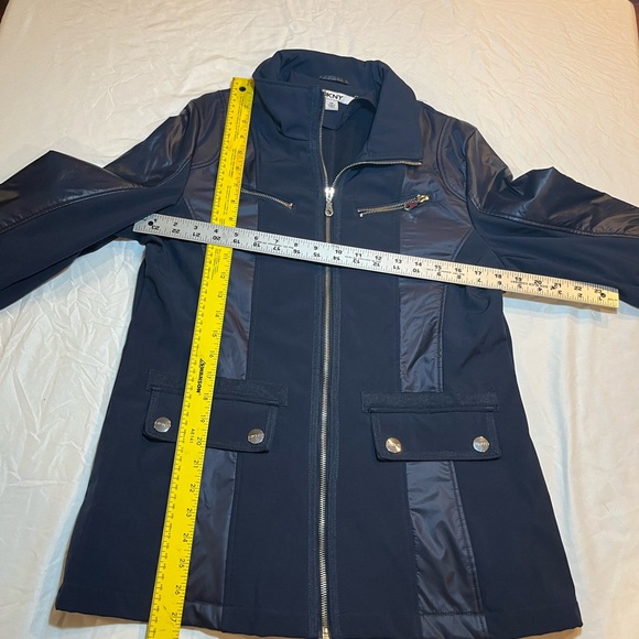 DKNY Navy wind jacket fleece lined - Picture 11 of 11